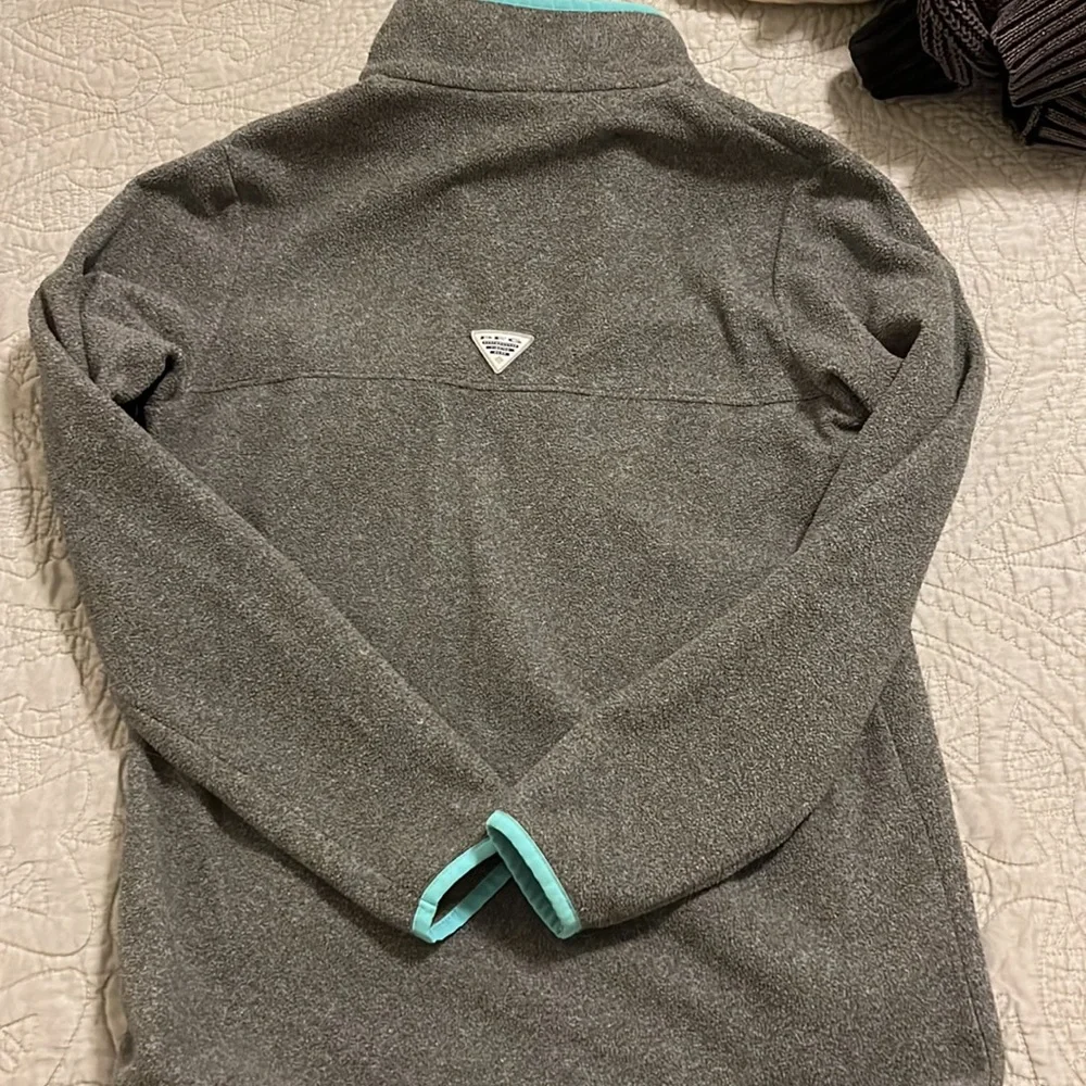 Women’s Columbia PFG fleece pullover size med - Picture 6 of 7
